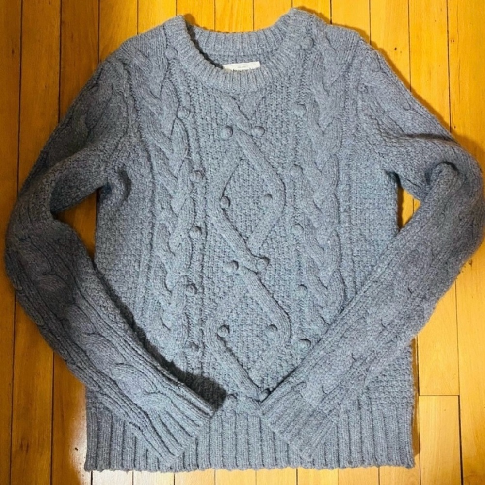 ABERCROMBIE SWEATER